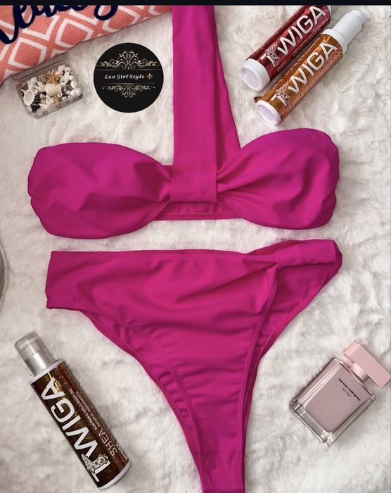 Дамски бански цели и две части