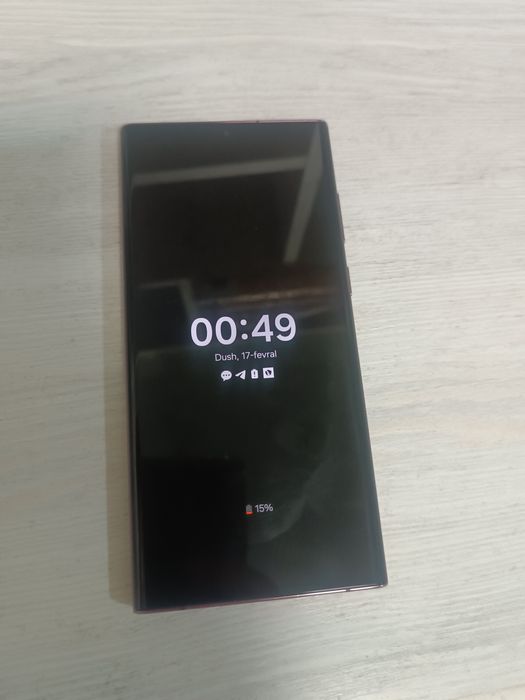 Samsung S22 ultra ideall hic qatida qirilgan chizilgan chaqasi yo