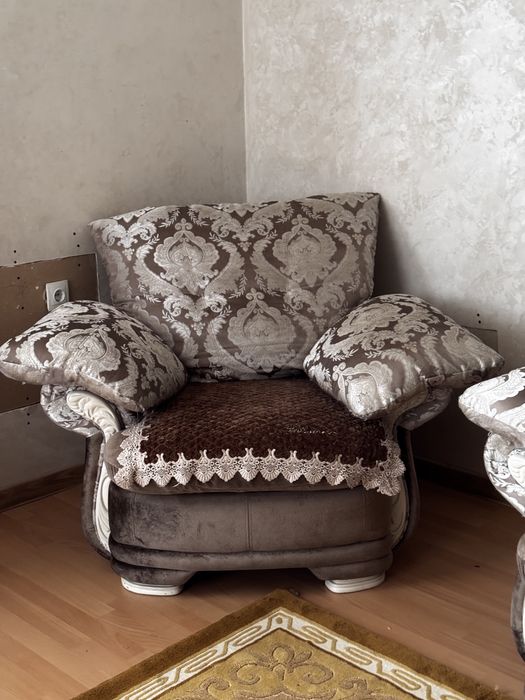 Продам диван Потютьков 3-2-1