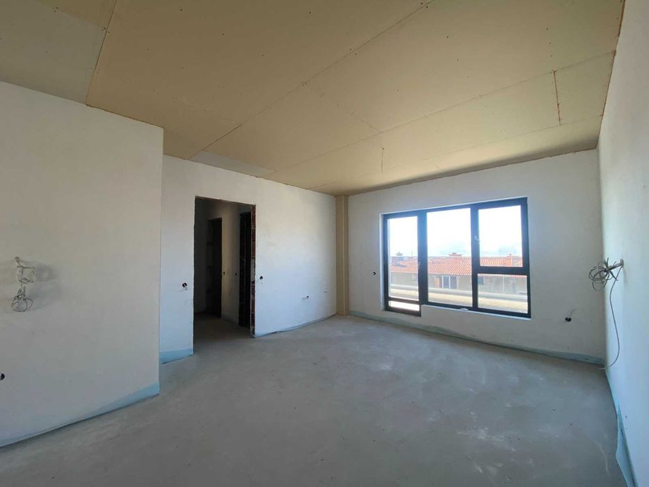 Продава се Тристаен апартамент в Карлово - 115 кв.м за 11 €/кв.м - Снимка #3