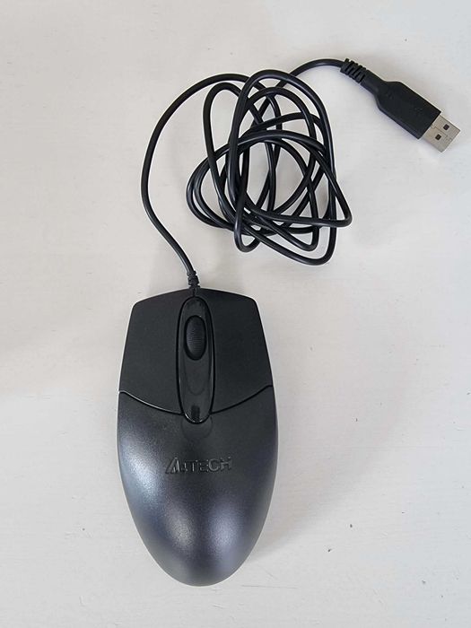Vand 3 mouse-uri, 2 wireless si unul cu fir USB, OPTIC