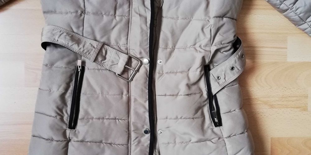 Vând haină matlasată iarnă