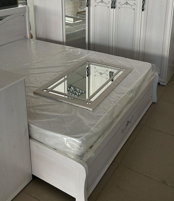 Кровать в идеальном состоянии,