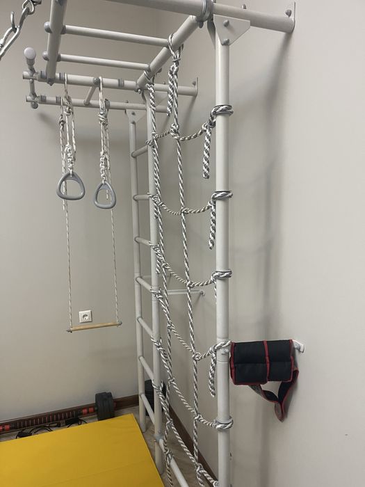 Продам шведскую стенку ROMANA