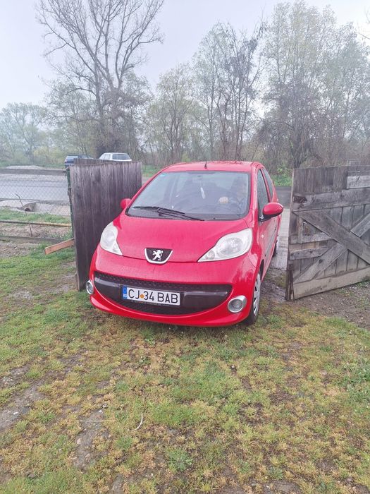 Vând peugeot 107