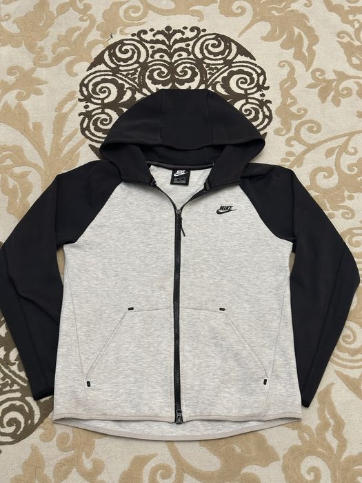 Nike Tech Fleece серый
