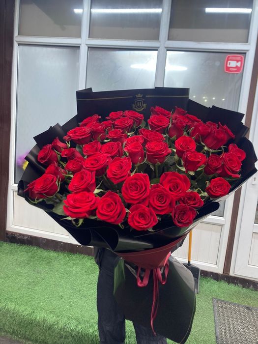 Акция 51 роза 19990