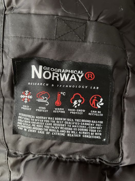 Costum ski impecabil