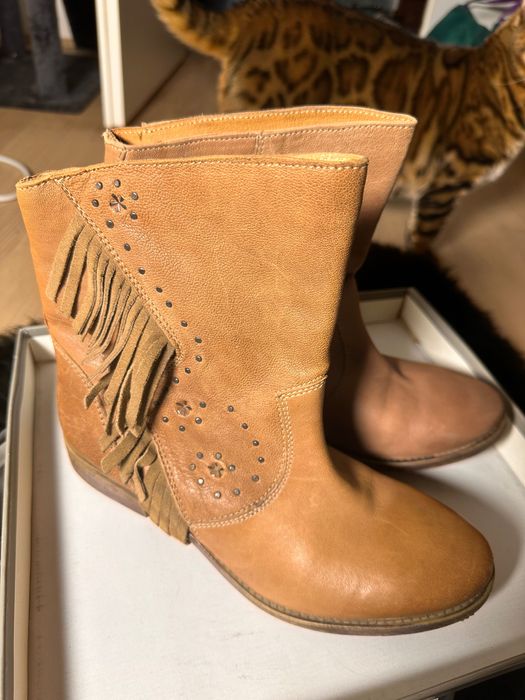 Akira Боти 38 Естествена кожа