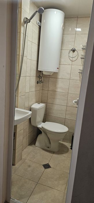 Дава се под наем  в Силистра, Промишлена зона - Юг - 15 кв.м за 127.5 € - Снимка #8