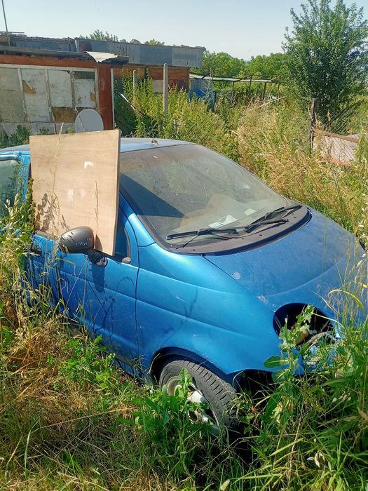 Деу Матис на части.