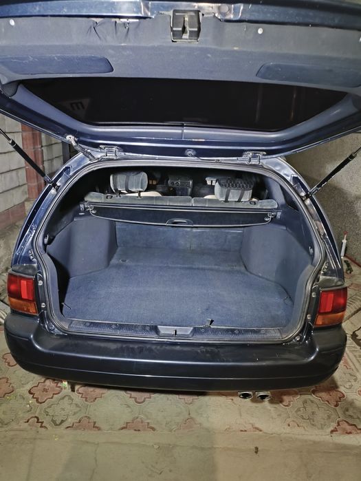 Тойота Камри универсал