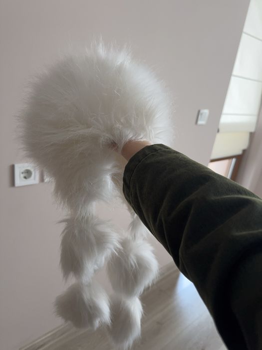 Зимна пухена шапка