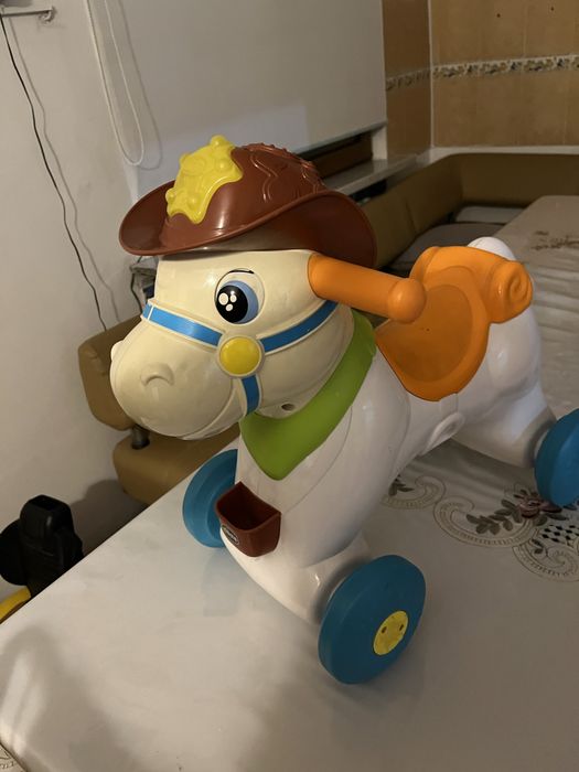 Лошадка Chicco в отличном состояний