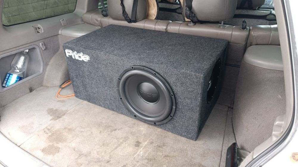 Колонки для машины