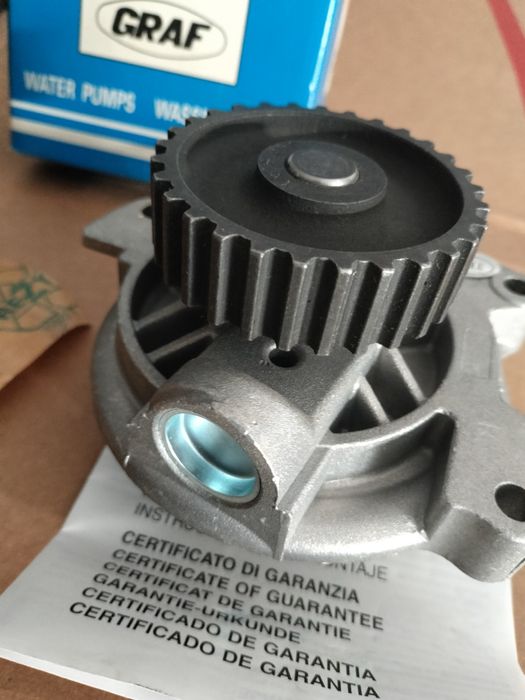 Помпа Ауди 100 c4 объём 2.3