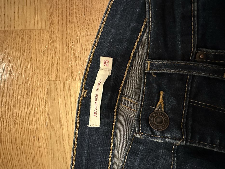 Jeans Levi’s 721 bleumarin
