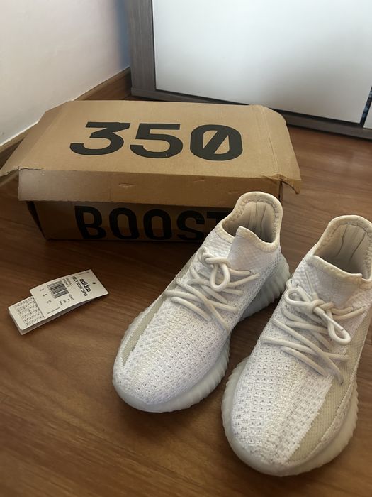 Yeezy boost 350 v2