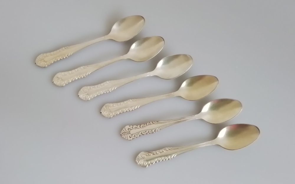 Столовые приборы