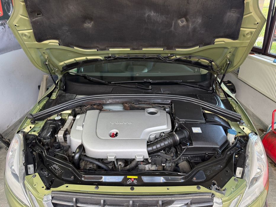 Vând Volvo XC 60 4x4