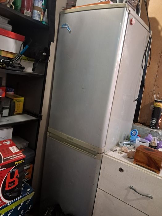 Продам холодильник