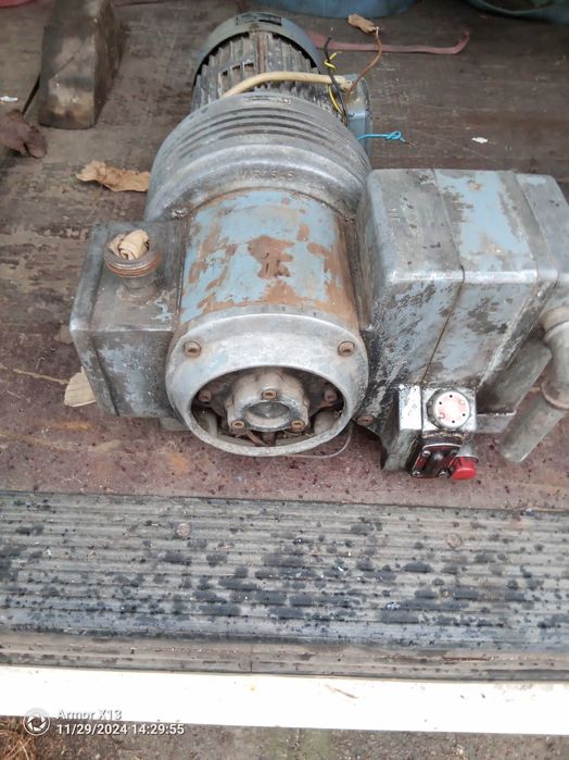 Вакуум помпа 0.75кв немска трифазна от доилен агрегат
