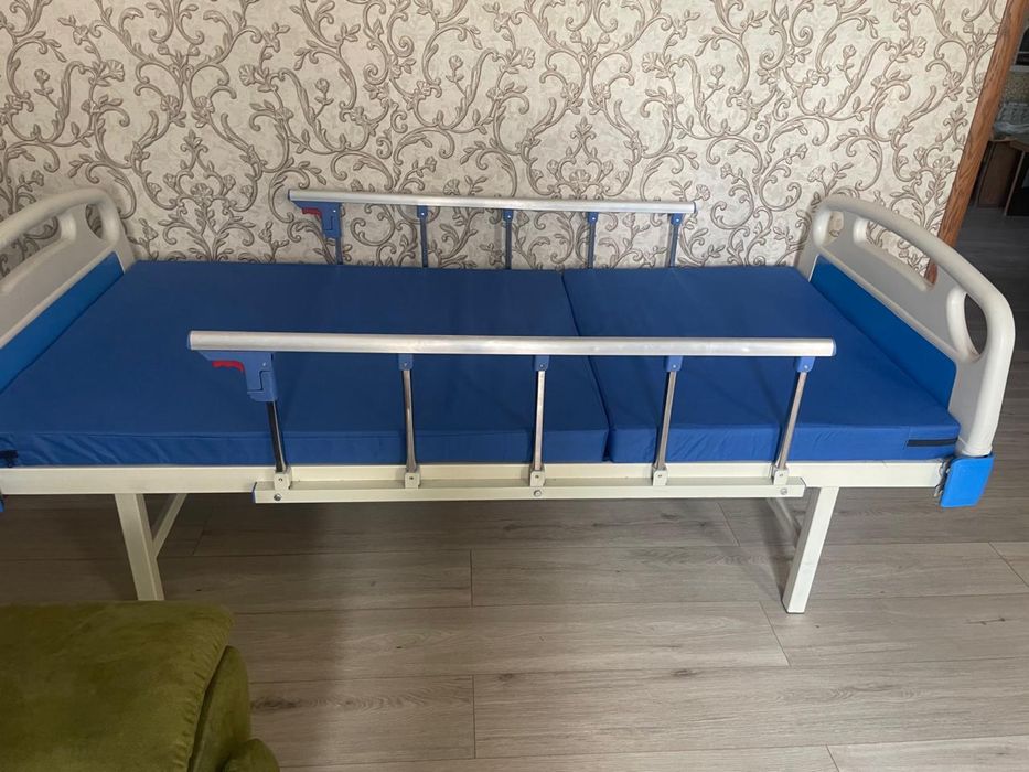 Продам кровать медицинскую