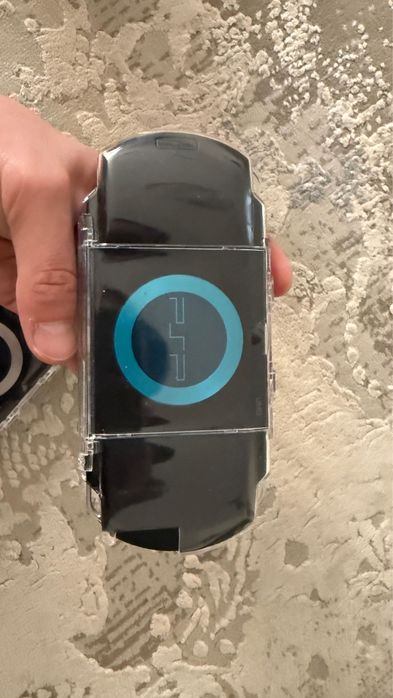 Продам 2 игровые приставки