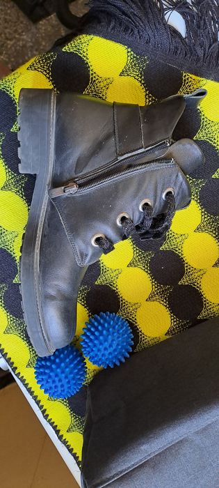 Обувки-истинска кожа 20лв 39ти номер