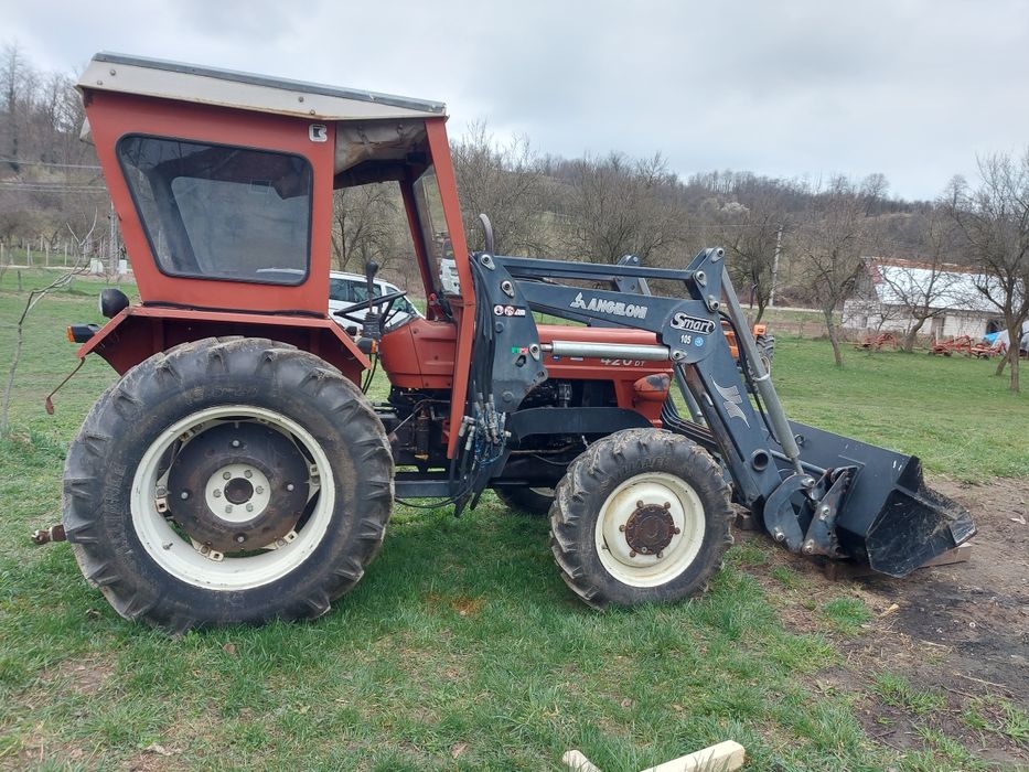 Tractor Fiat 420 DTC încărcător frontal cu Joystick
