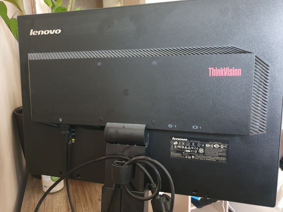 22" Монитор Lenovo ThinkVision L2250p Wide (1680x1050) – Ергономичен