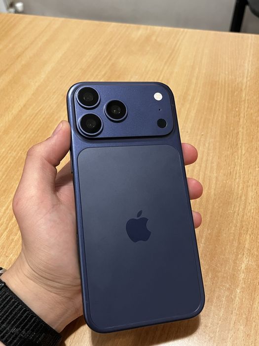 iPhone 17 Pro Max(макет)