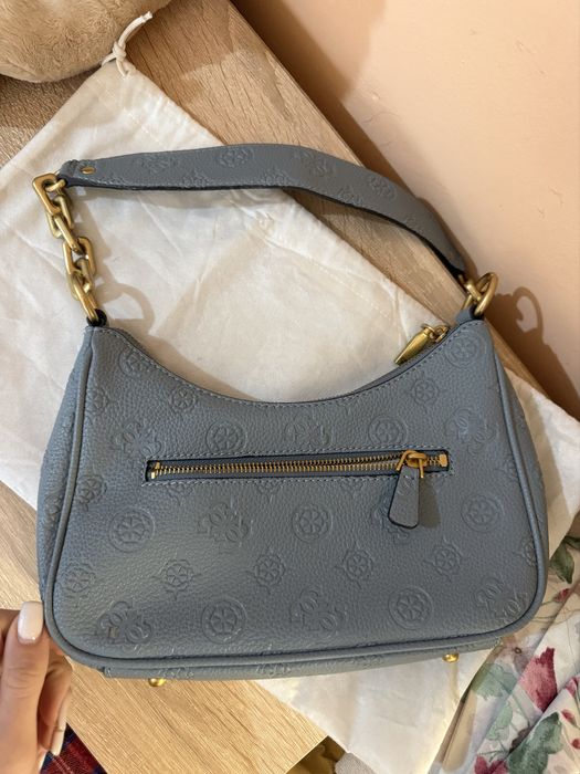 Guess дамска чанта