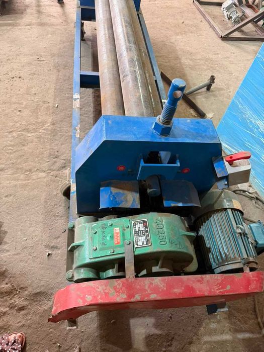 Продам вальцовочный станок трехвалковый