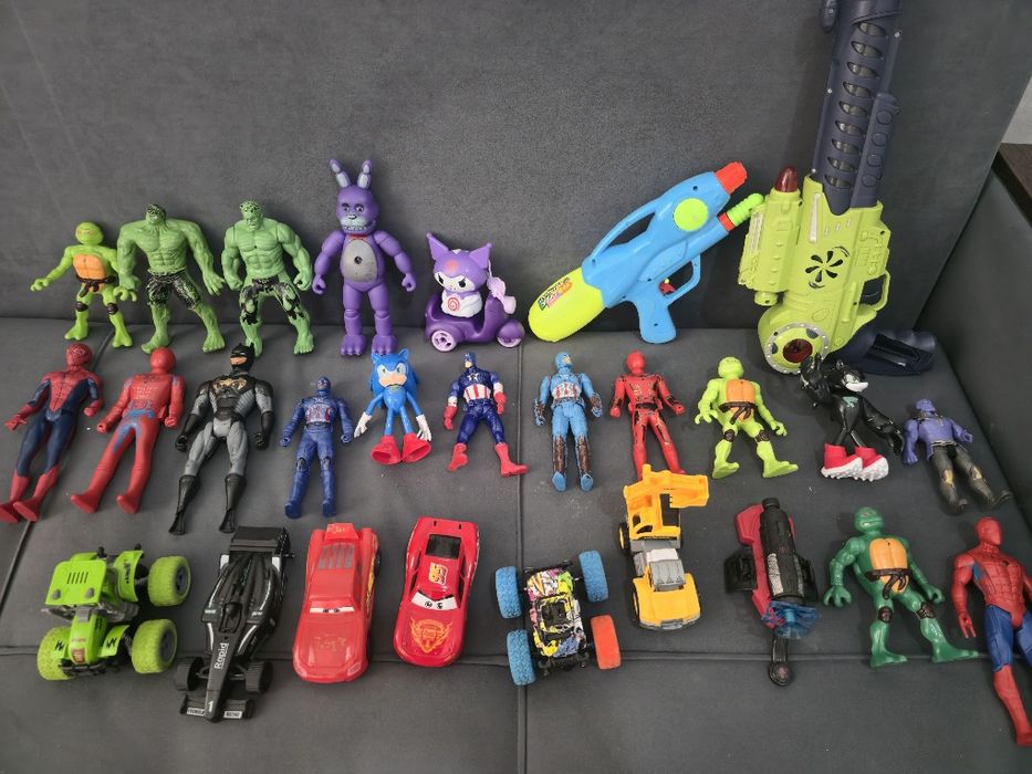 Детские игрушки .