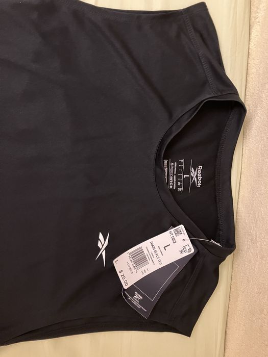 Продаю муж. майку для спорта фирмы Reebok из Америки размер L