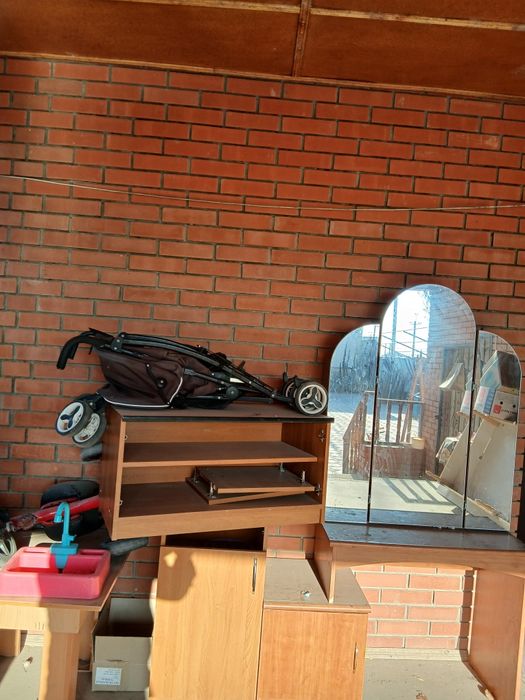 Айнасымен тумбачка