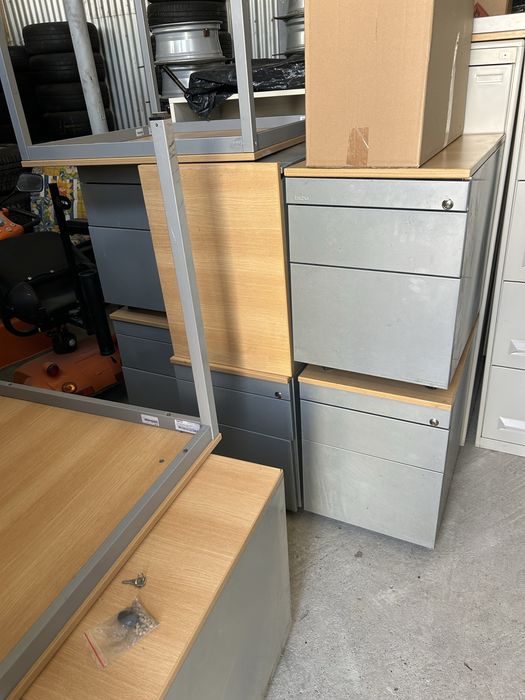 Casetiera roll box masa cadru metalic picioare masa