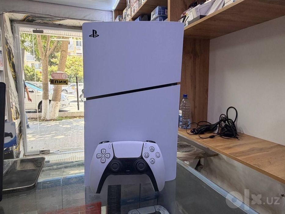 Продается playstation 5 slim s diskovodom s igrami