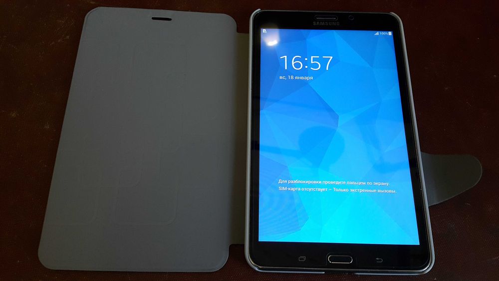 Планшет Samsung SM-T335