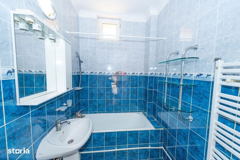 Vila de vanzare 240 mp utili, piscina, teren 1000 mp, central Calarasi