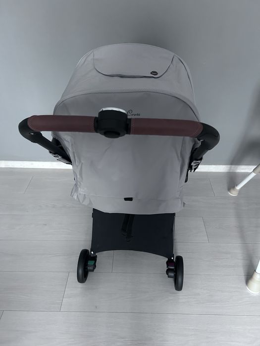 Vand carucior 1500 lei, usor negociabil