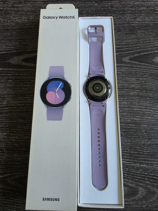 Ceas Samsung Watch 5 de dama