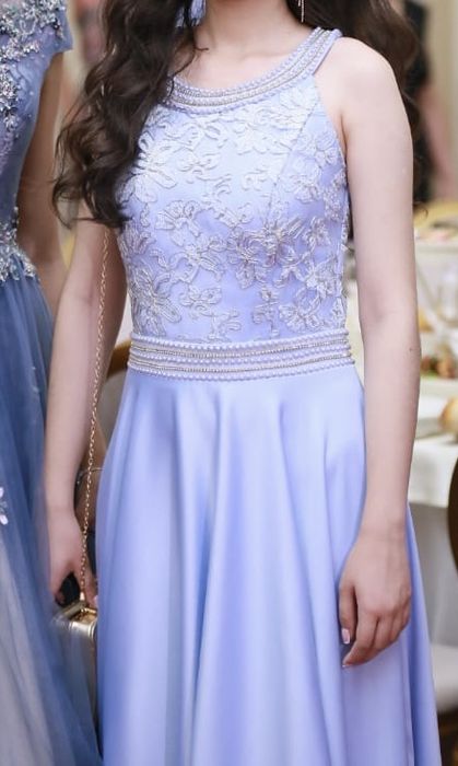 Вечернее роскошное платье