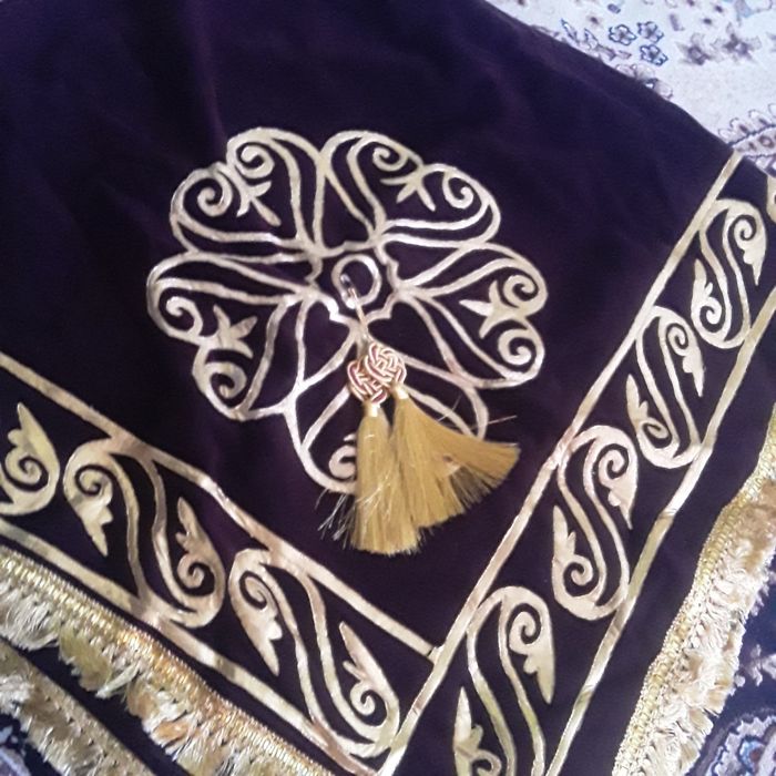 Aplekatsiya dasturxon sotiladi