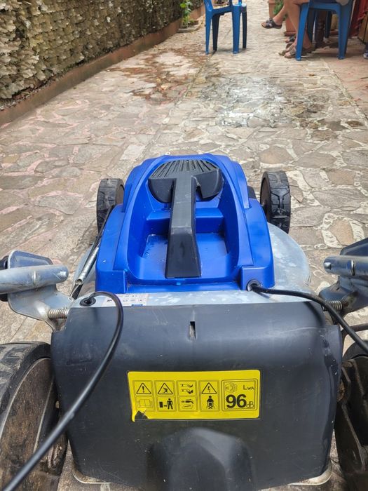 Продавам косачки за трева