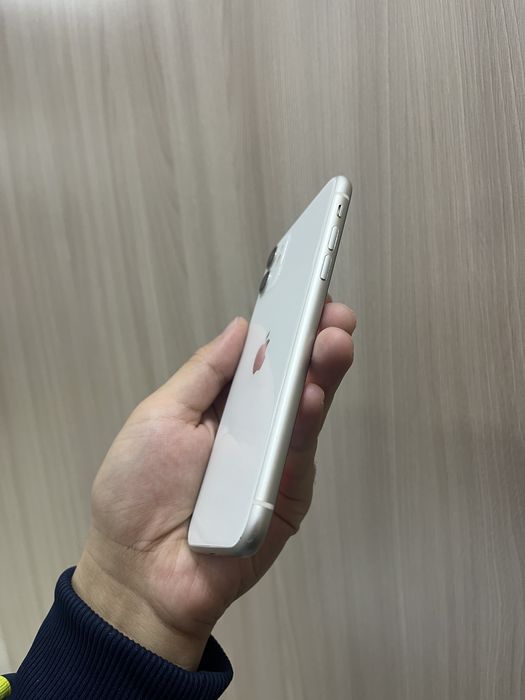 Айфон 11 64ГБ 76%
