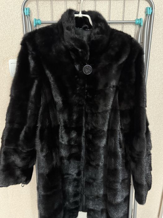 Продам шубу норковую