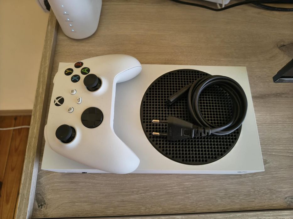 XBOX series S в гаранция