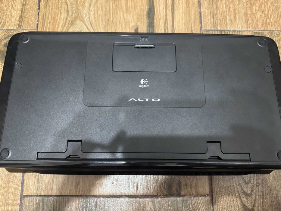 Tastatură Logitech Alto Cordless Stand laptop